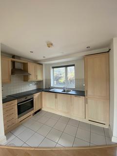 2 bedroom flat to rent, Grosvenor Road, London W4