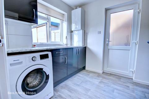 9 Homefield, Daventry, NN11 4BA