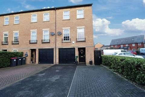 4 bedroom semi-detached house for sale, Bridgewater Way, Ravenfield, Rotherham