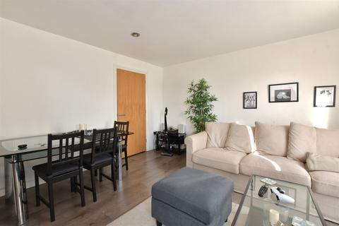 2 bedroom flat for sale, Glandford Way, Chadwell Heath, Romford, Essex