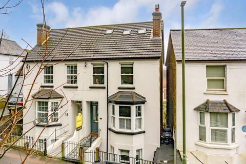 4 bedroom terraced house for sale, Mill Street, Redhill, RH1