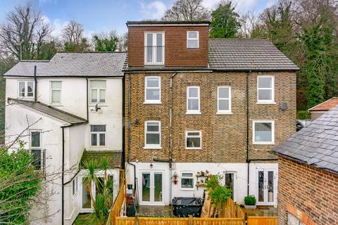 4 bedroom terraced house for sale, Mill Street, Redhill, RH1