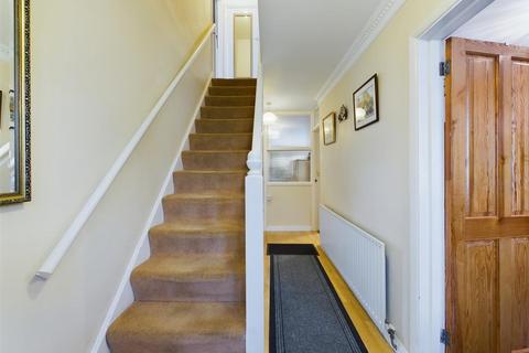 32 Homefield Road, Coulsdon, CR5 1ES