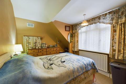 32 Homefield Road, Coulsdon, CR5 1ES