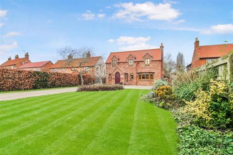 4 bedroom detached house for sale, Church Street, Long Bennington