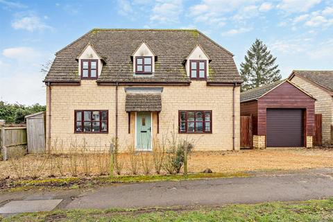 4 bedroom detached house for sale, Rockingham Hills, Oundle