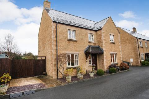 4 bedroom detached house for sale, Nursery Close, MORETON-IN-MARSH, Gloucestershire, GL56