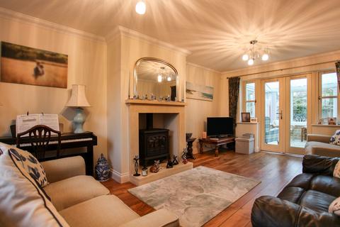 8 Nursery Close, Moreton-in-marsh, GL56 9NH