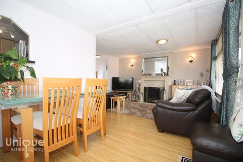 2 bedroom mobile home for sale, Main Drive, Hambleton Country Park, Hambleton, Poulton-le-Fylde, Lancashire, FY6