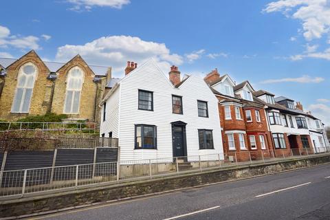 3 bedroom end of terrace house for sale, Sandgate Hill, Folkestone CT20