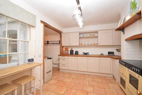 3 bedroom end of terrace house for sale, Sandgate Hill, Folkestone CT20