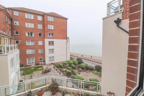 1 bedroom retirement property for sale, HOLLAND ROAD, Westcliff-on-Sea