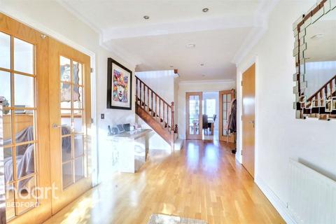 5 bedroom detached house to rent, Bromham Road, BEDFORD