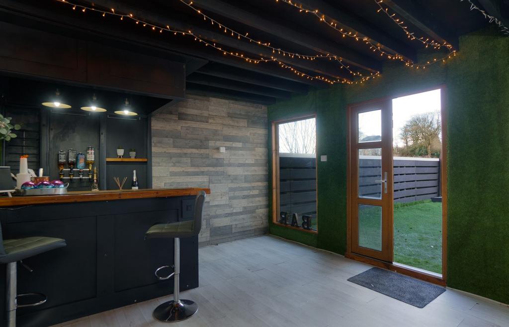 Garden room