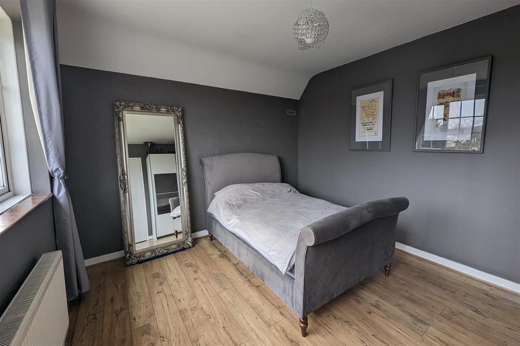 Bedroom 2: