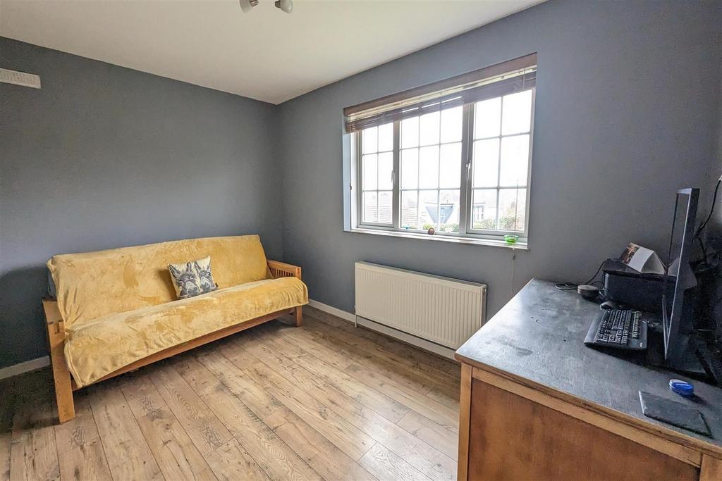 Bedroom 3: