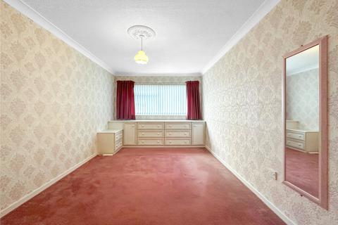 2 bedroom flat for sale, Old Castle Walk, Gillingham, Kent, ME8