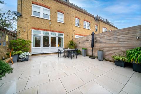 5 bedroom end of terrace house for sale, Battersea Church Road, London SW11