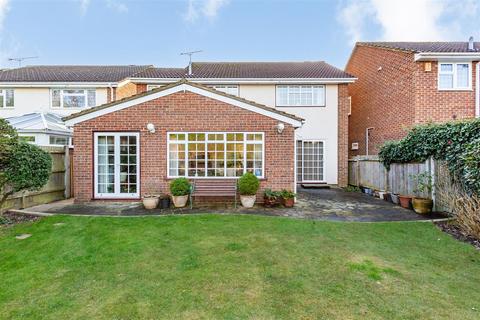 4 bedroom detached house for sale, Chantry Avenue, Hartley DA3