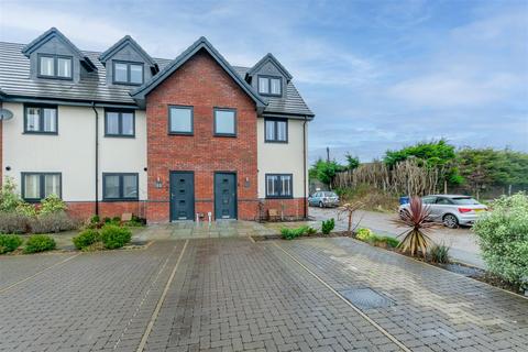 3 bedroom end of terrace house for sale, Lace Gardens, Ruddington, Nottingham