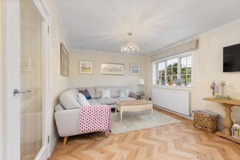 25 Braehead Drive, Edinburgh, EH4 6QJ
