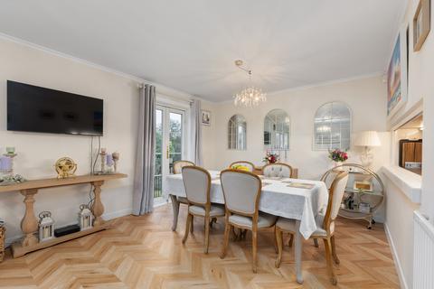 25 Braehead Drive, Edinburgh, EH4 6QJ