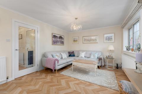 25 Braehead Drive, Edinburgh, EH4 6QJ