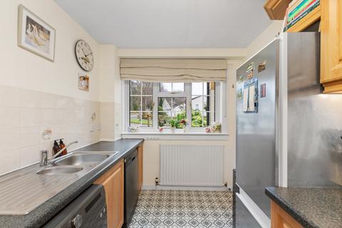 25 Braehead Drive, Edinburgh, EH4 6QJ