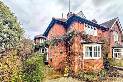 3 bedroom detached house for sale, Fryerning Lane, Ingatestone