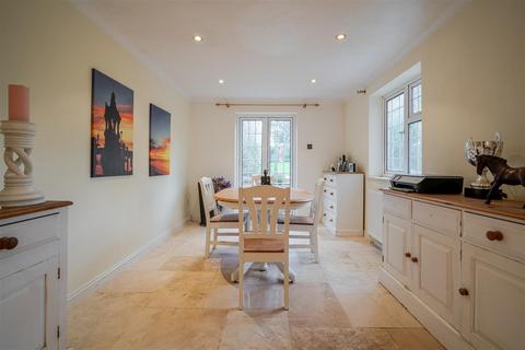 32 Coworth Close, Ascot, SL5 0NR