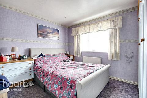126 The Paddocks, Stevenage, SG2 9UF
