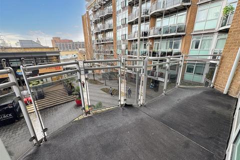 2 bedroom apartment for sale, Gerry Raffles Square, London