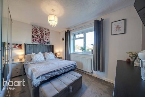 2 bedroom end of terrace house for sale, Constance Close, Witham