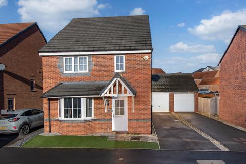 4 bedroom detached house for sale, Swallows Close, Bromsgrove, Worcestershire, B61