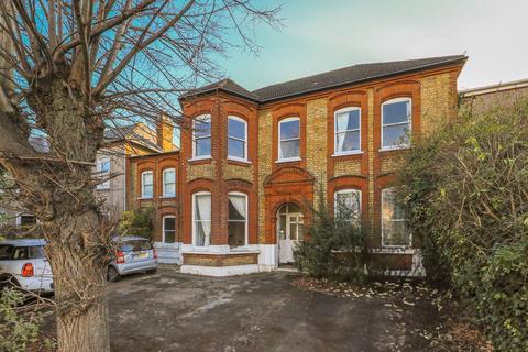 2 bedroom flat for sale, Brownhill Road, Catford, London, SE6