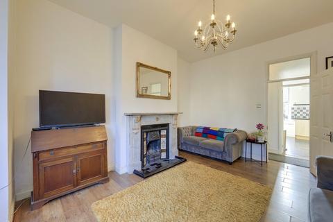 2 bedroom flat for sale, Brownhill Road, Catford, London, SE6