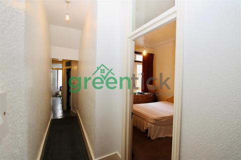 1 bedroom flat for sale, Carlinford Road, Tottenham, London