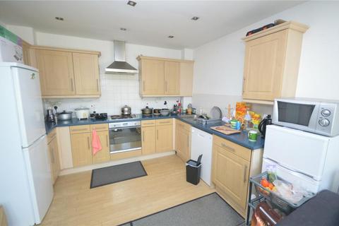 2 bedroom flat for sale, Foxglove Way, Luton LU3