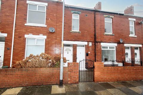 2 bedroom ground floor flat to rent, Plessey Road, Blyth, NE24