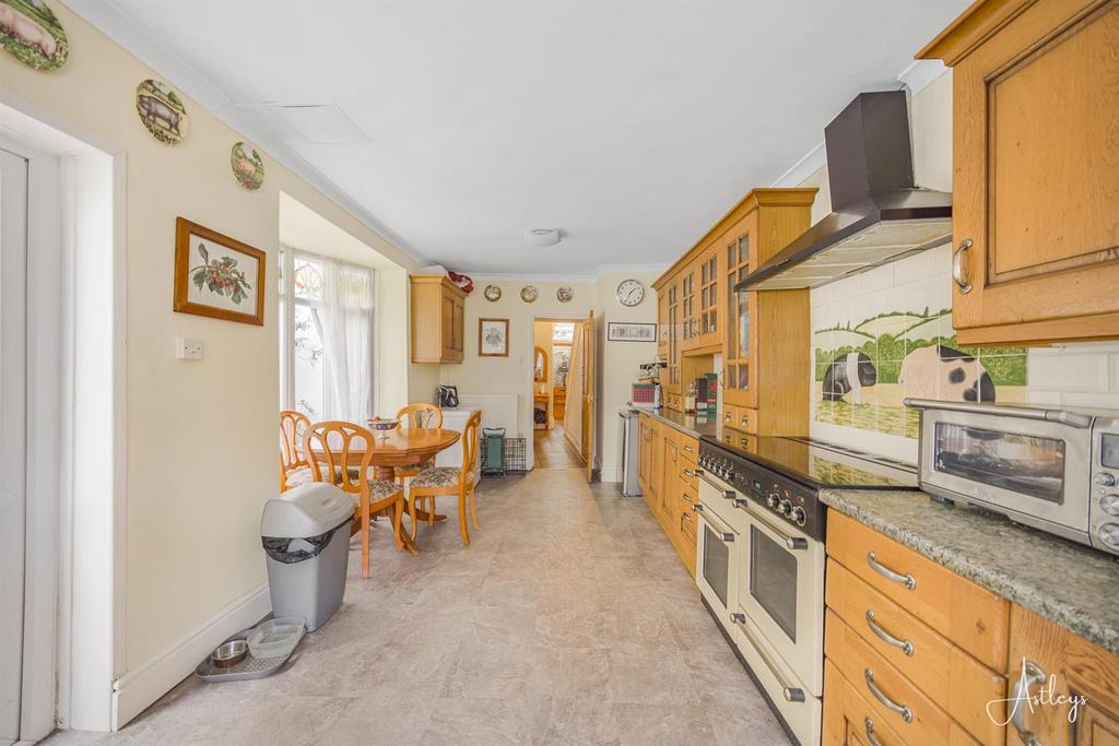 Kitchen/Dining Room