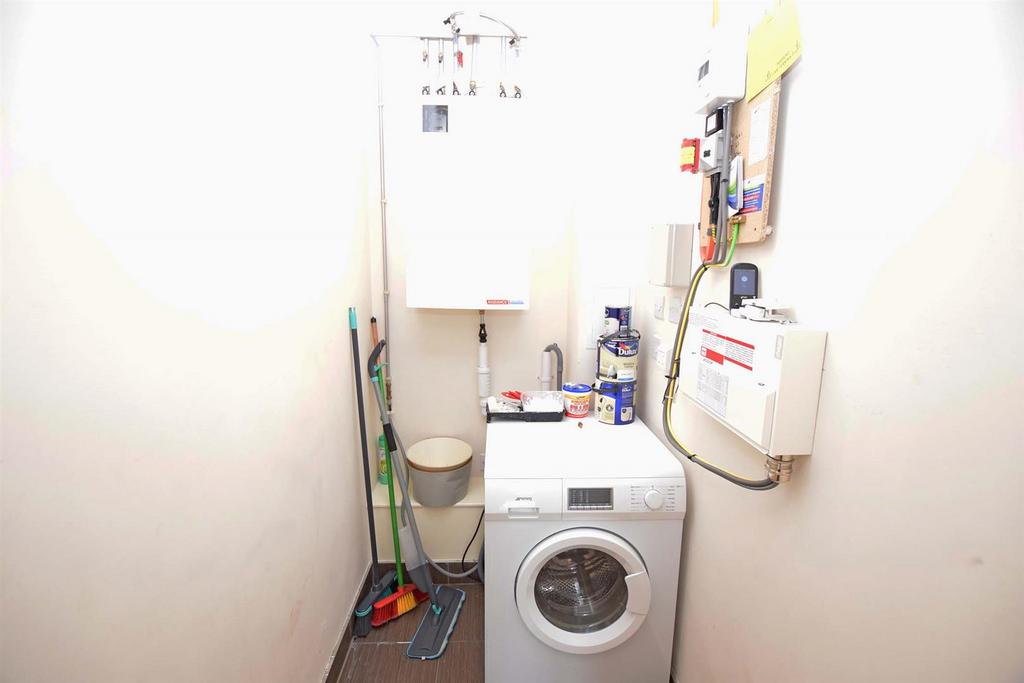 Utility cupboard (LIBRARY)