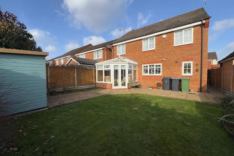 19 Coombe Drive, Nuneaton, CV10 9DD