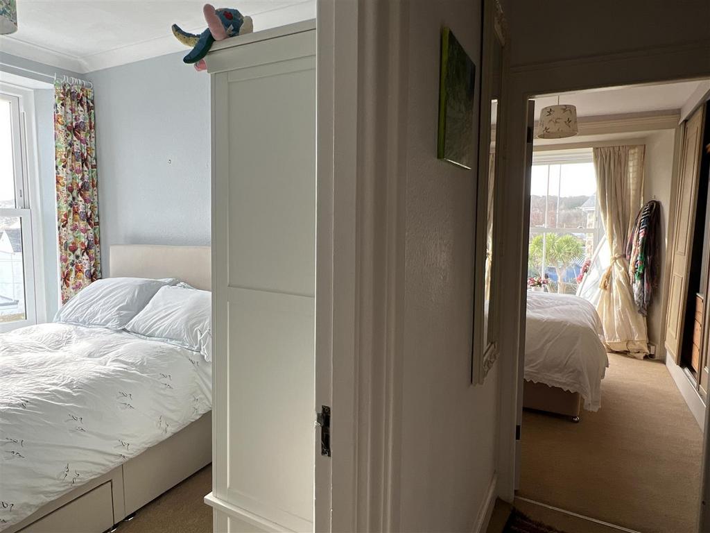 Bedroom 1 (Master)