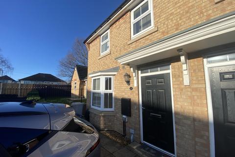 3 bedroom semi-detached house to rent, Parn Close, Crewe