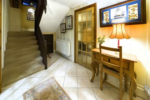 4 bedroom cottage to rent, Marine Road, Plymouth PL9