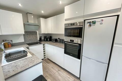 18 Mount Park, Wirral, CH63 5RD