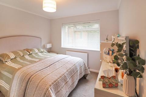 18 Mount Park, Wirral, CH63 5RD