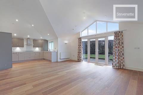 3 bedroom detached bungalow for sale, High Road, North Weald