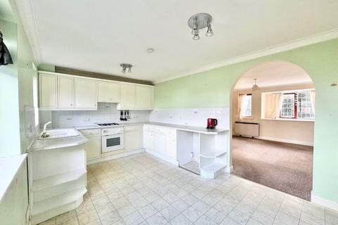 2 bedroom townhouse for sale, MILL ROAD, CLEETHORPES