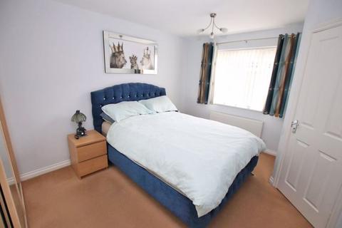 18 Amberley Close, Scartho Top, Grimsby, DN33 3TJ